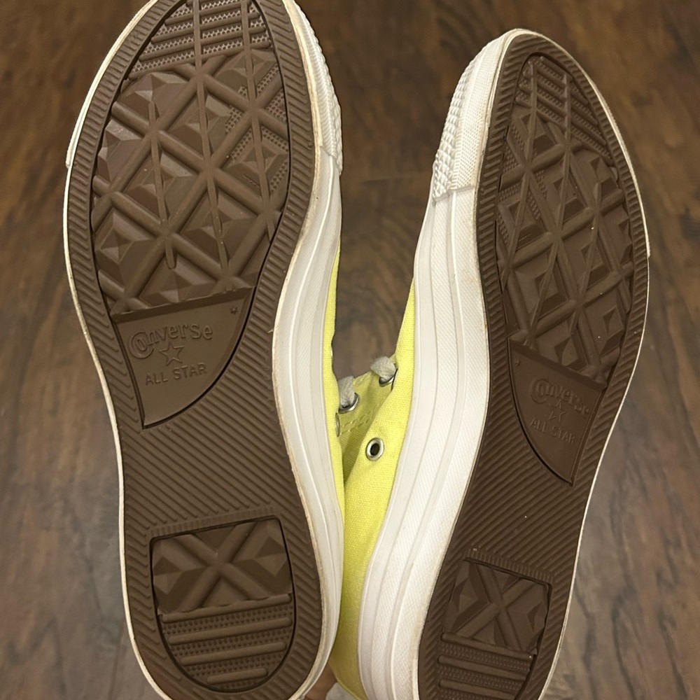 Converse Chuck Taylor All Star High Top Unisex Sneakers Light Yellow W 8 M 6 - Picture 5 of 7